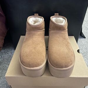 Women’s UGG classic ultra mini platform boot